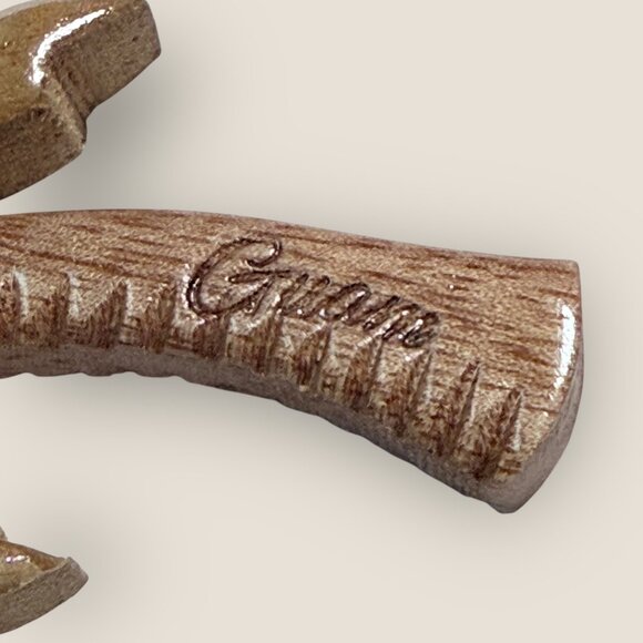 Palm Tree Keychain Keyring Engraved "Guam" Souvenir Wooden Tropical Design - Picture 4 of 4